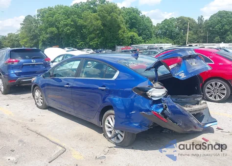 2017 Kia Forte S z USA, uszkodzony, nr VIN 3KPFL4A74HE124165